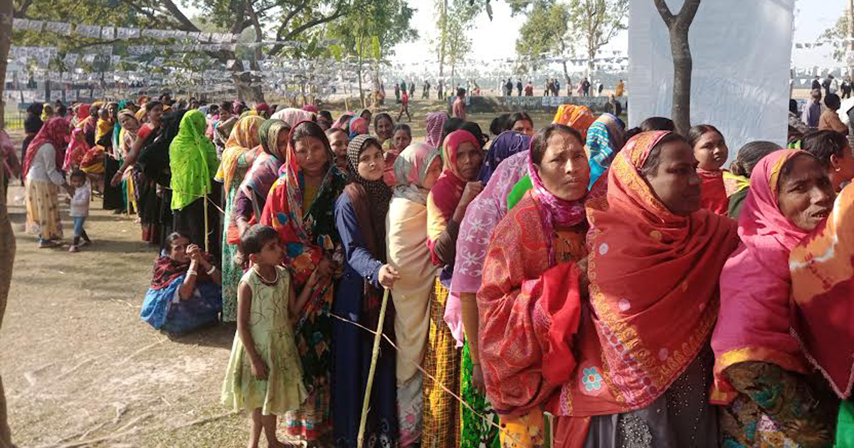 রংপুরে দুই উপজেলার ১৯ ইউপিতে ভোটগ্রহণ চলছে
