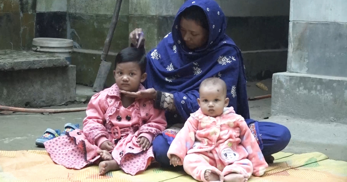 কন্যাসন্তান জন্ম দেয়ায় স্ত্রীকে রেখে পালিয়ে গেলেন স্বামী