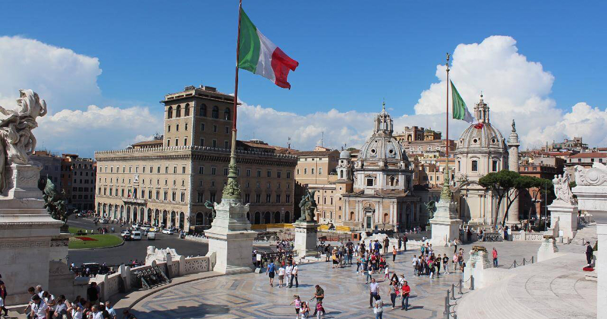 করোনার হানায় ফের উত্তাল ইতালি, একদিনে শনাক্ত সোয়া ১ লাখ