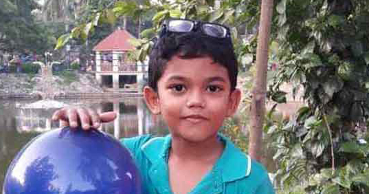 লিফটের গর্তে পড়ে স্কুল শিক্ষার্থীর মৃত্যু