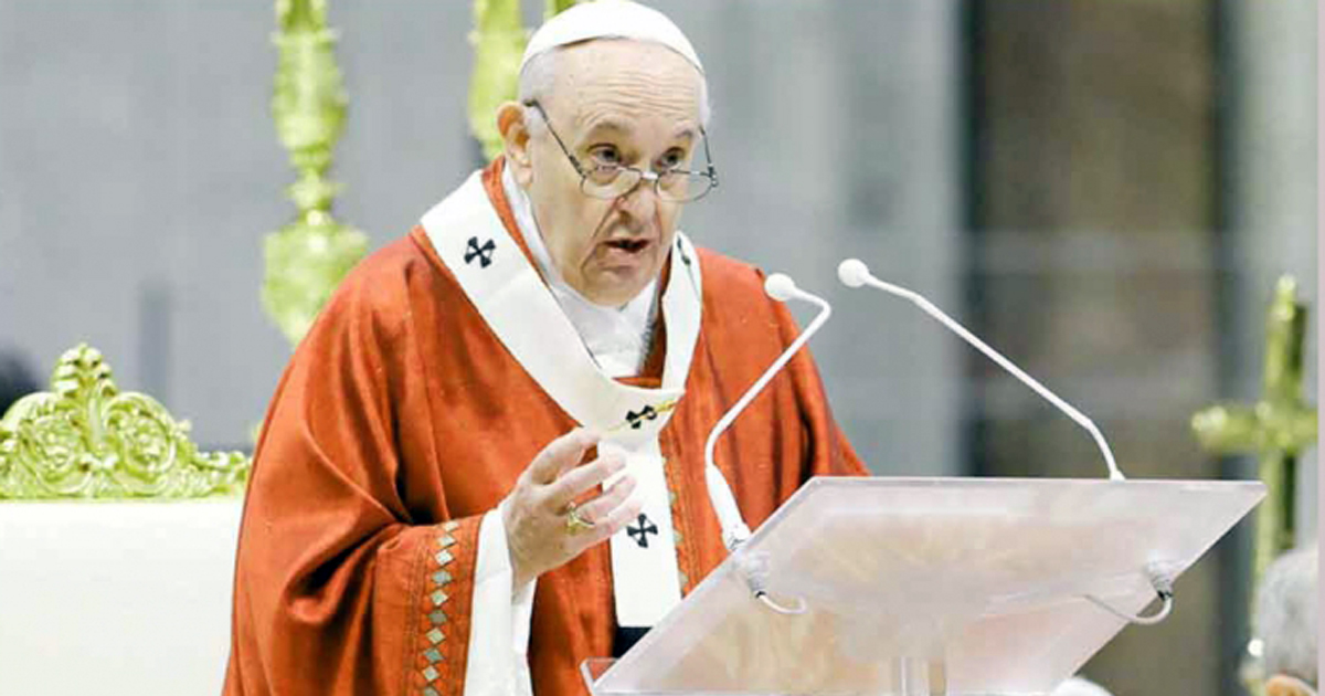 নারীরাই জীবনকে এক সুতায় বেঁধে রাখেন : পোপ ফ্রান্সিস