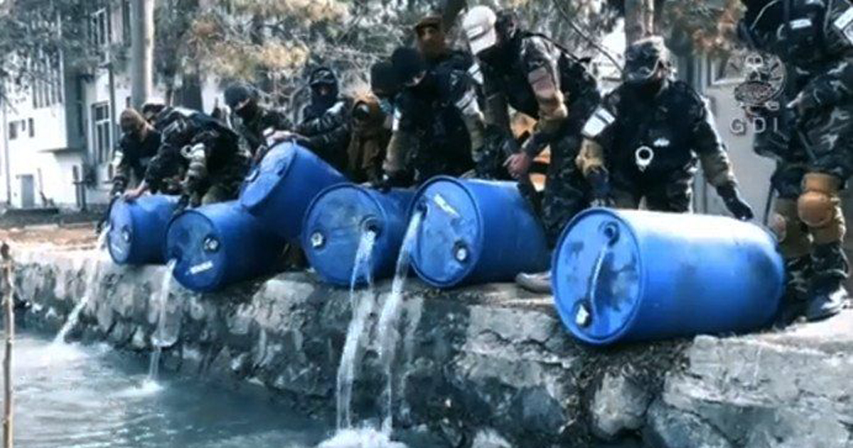 ৩ হাজার লিটার মদ নালায় ভাসিয়ে দিল তালেবান