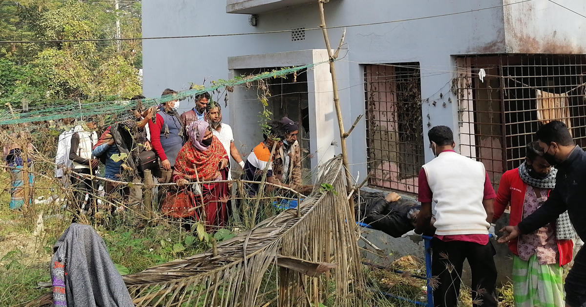 হাসপাতালের ডোবায় মিলল রোগীর লাশ