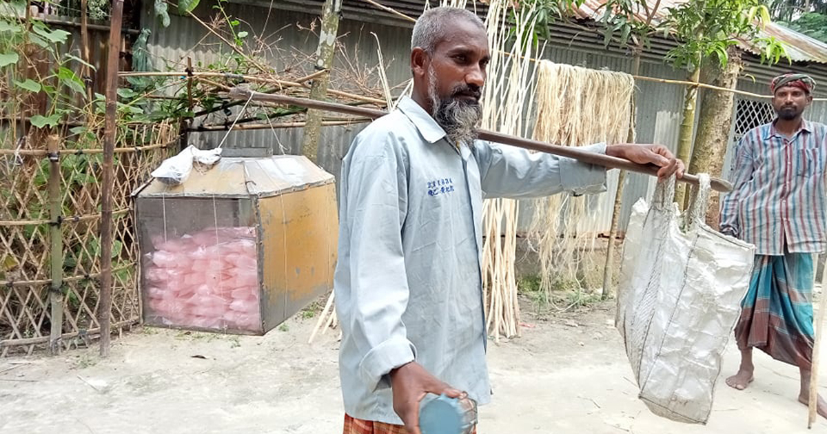 হাওয়াই মিঠাইয়ে সংসার চলে হাবিবের