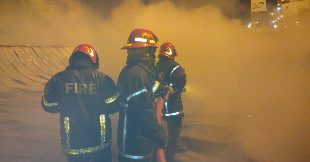 গাজীপুরে তুলার গুদামে আগুন