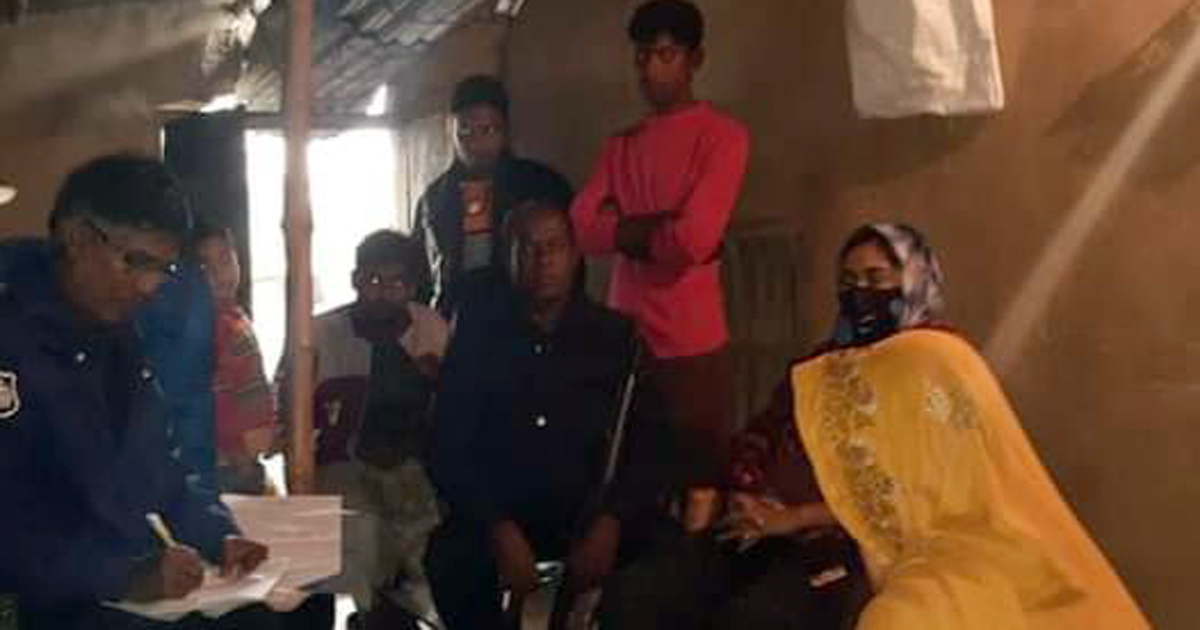 প্রেমিকের বাড়িতে প্রেমিকার অনশন