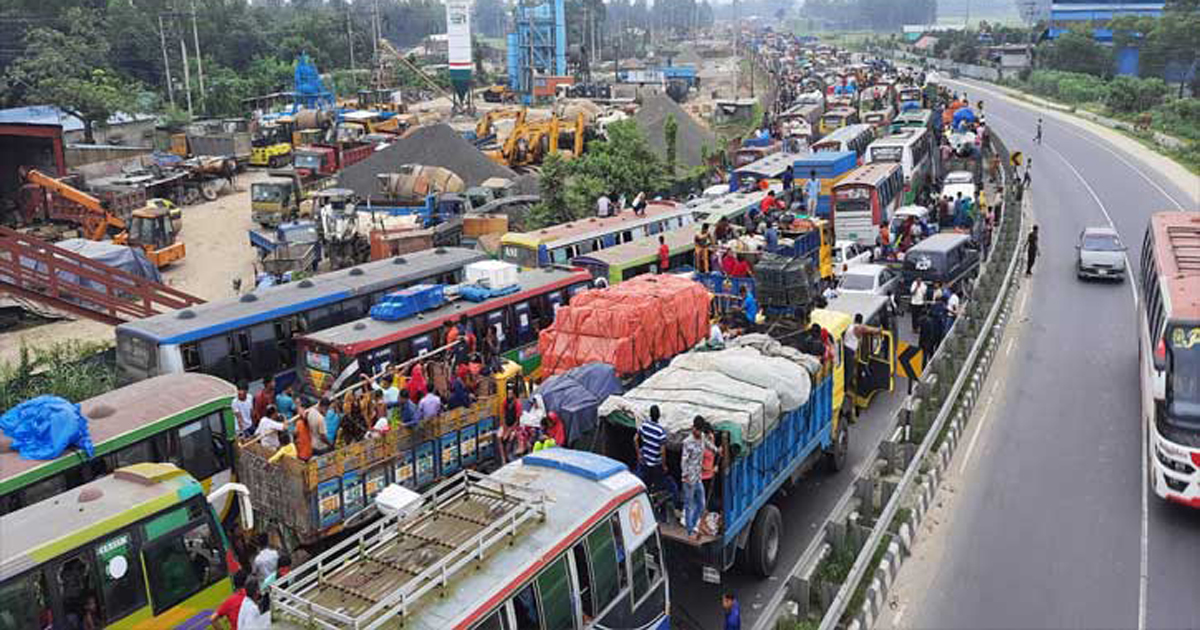 বঙ্গবন্ধু সেতুতে দুর্ঘটনা, ঢাকা-টাঙ্গাইল মহাসড়কে তীব্র যানজট