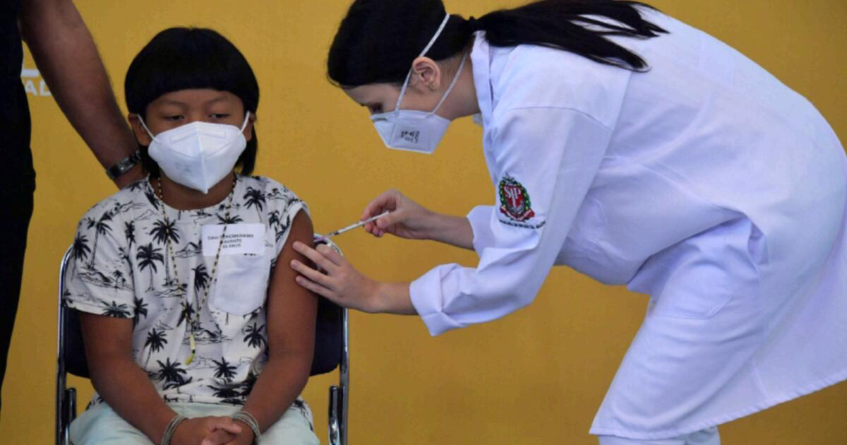 আপত্তি সত্ত্বেও ব্রাজিলে শিশুদের টিকাদান শুরু