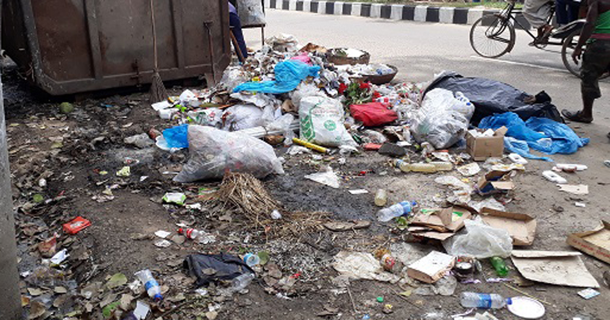 ঢাবির ডাস্টবিনে নবজাতকের মরদেহ