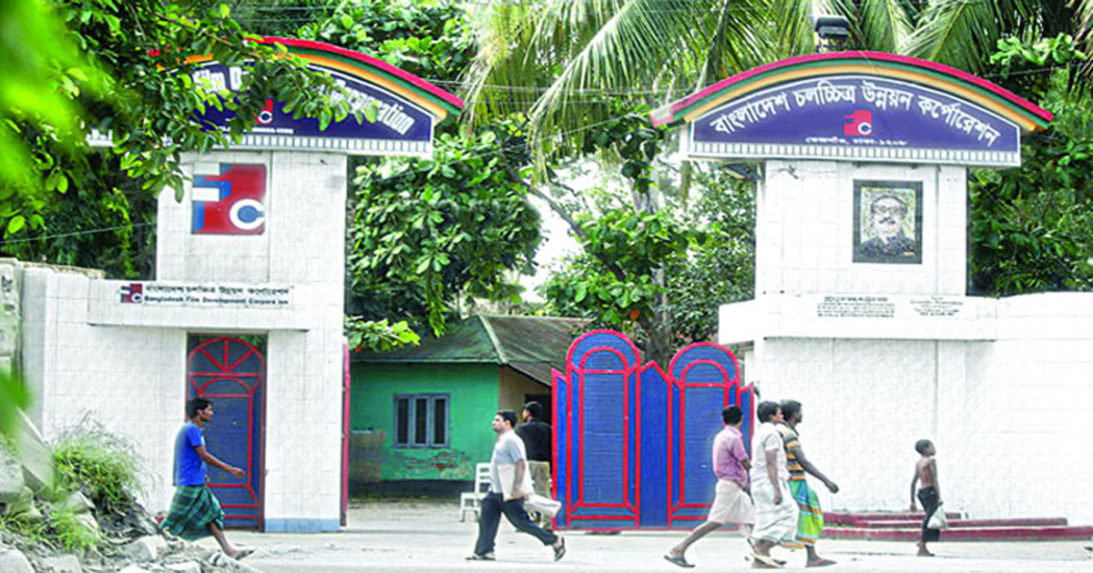 Candidates opt risky campaign amid Covid-19