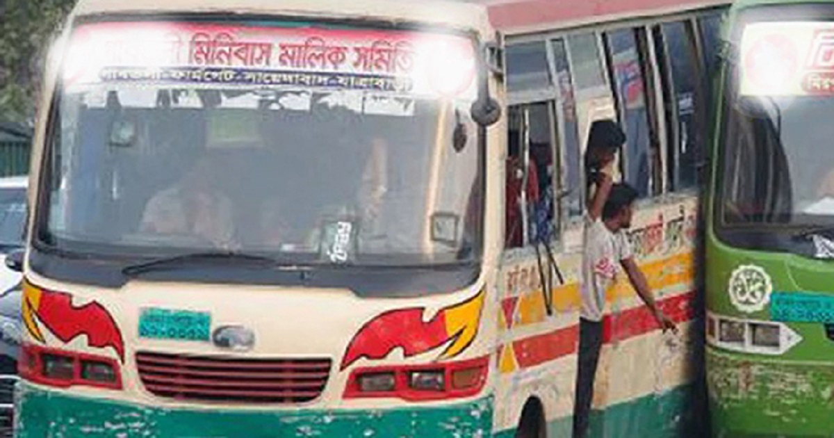 রাজধানীতে তিন বাসের প্রতিযোগিতায় কিশোরের মৃত্যু