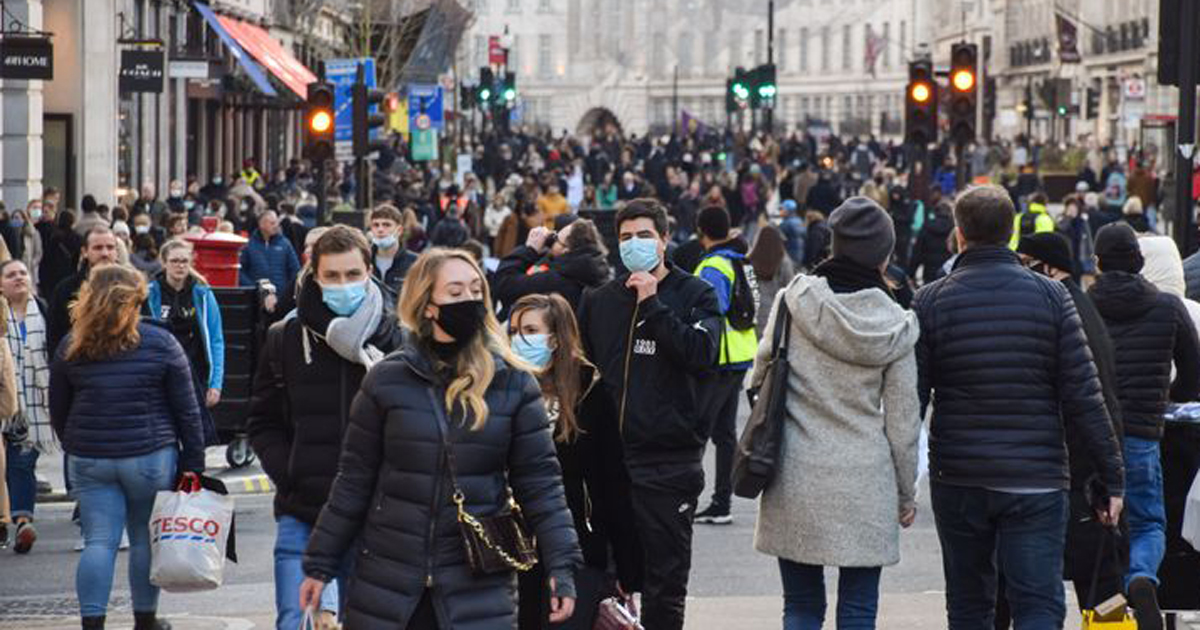ওমিক্রনের বিধিনিষেধ তুলে নিলো যুক্তরাজ্য
