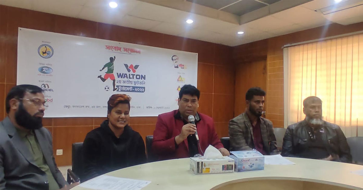 শতাধিক খেলোয়াড় নিয়ে মাঠে গড়াচ্ছে ফুটভলি