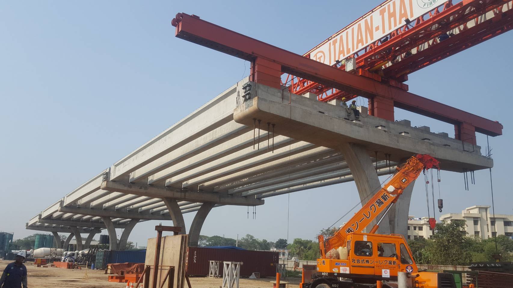 দুই গার্ডারের চাপায় এলিভেটেড এক্সপ্রেস ওয়ের শ্রমিক নিহত