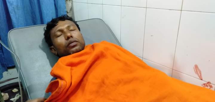 গাইবান্ধায় গোপনাঙ্গ কেটে নিলো হিজড়া