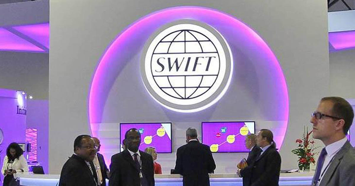 বিচ্ছিন্ন হচ্ছে রাশিয়ার কয়েকটি ব্যাংক