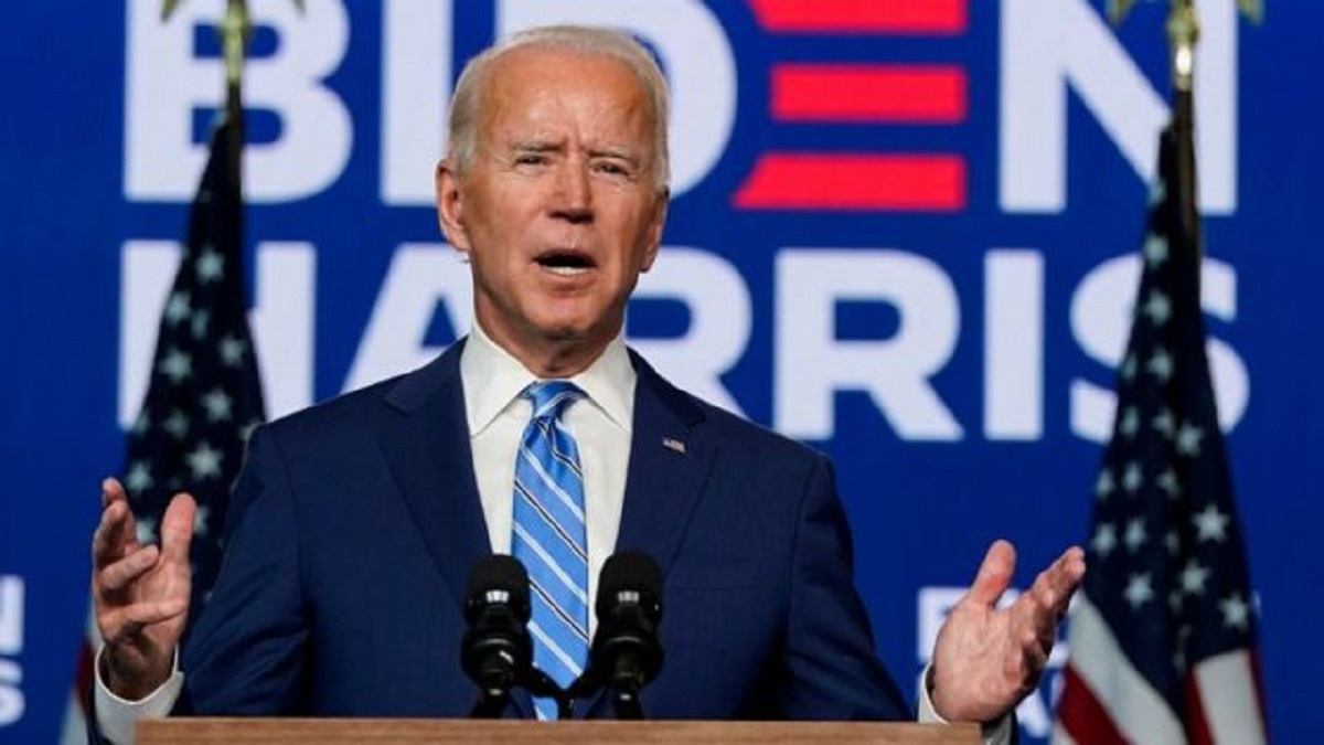 ইউক্রেনকে যুদ্ধবিমান দিতে বিশ্বকে আহ্বান বাইডেনের