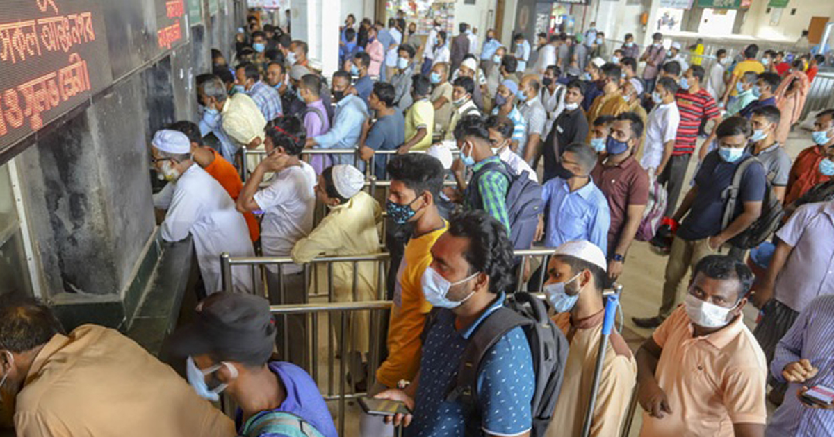 ট্রেনের স্ট্যান্ডিং টিকিট বিক্রি শুরু