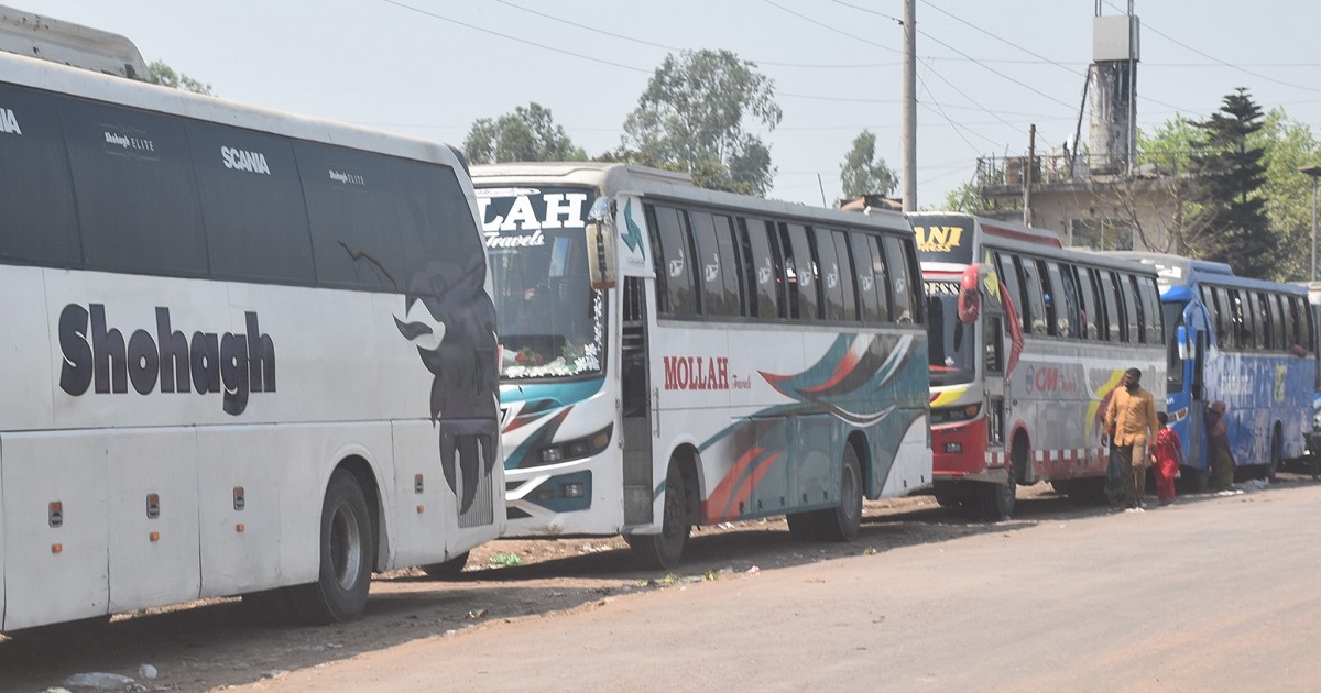 পাটুরিয়ায় অপেক্ষায় হাজারো যানবাহন, দুর্ভোগ চরমে
