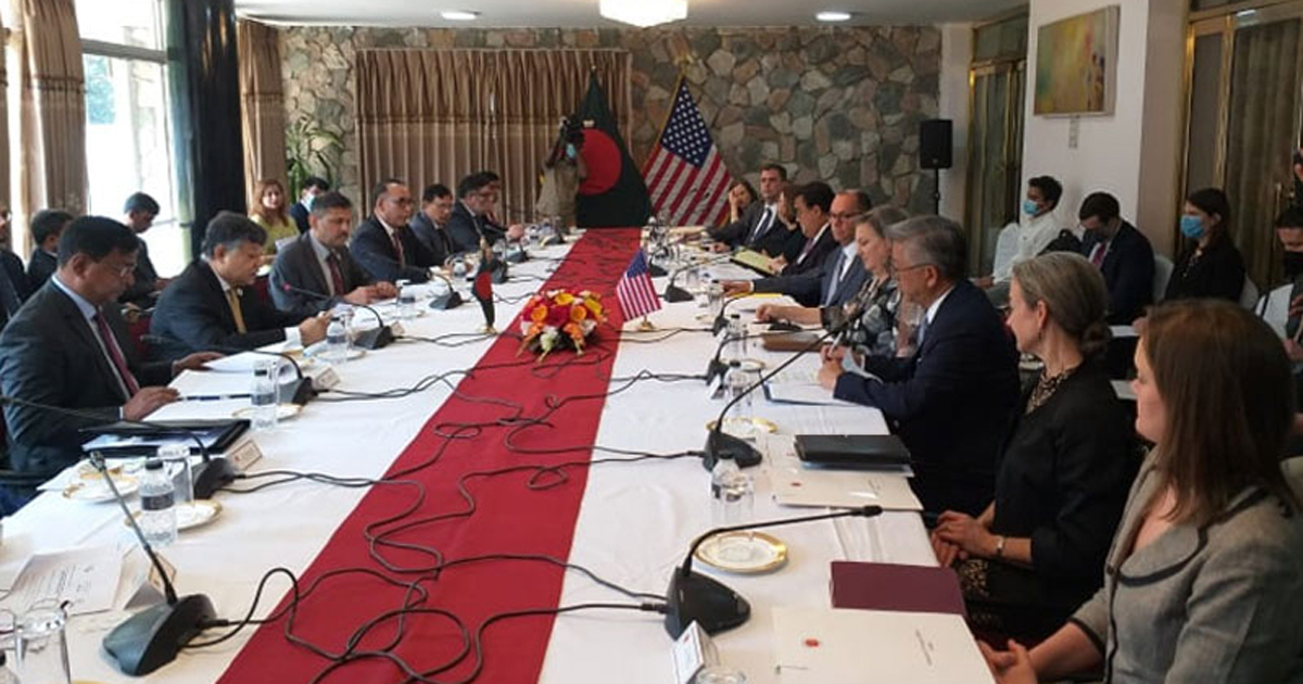 ঢাকায় বাংলাদেশ-যুক্তরাষ্ট্রের আনুষ্ঠানিক বৈঠক শুরু