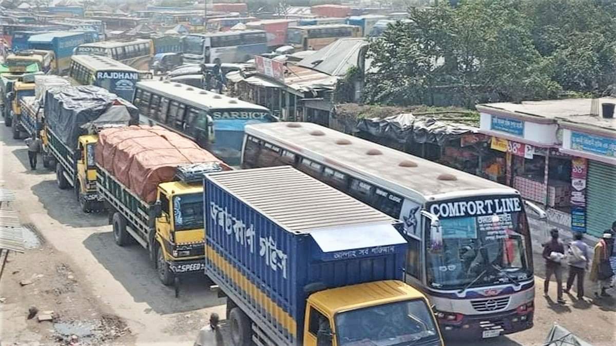 দৌলতদিয়ায় ৭ শতাধিক যানবাহনের দীর্ঘ সারি