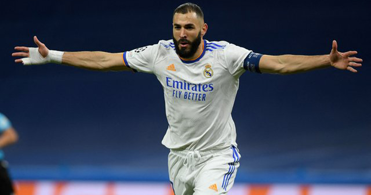 ব্যালন ডি’অরের দৌড়ে এগিয়ে বেনজেমা