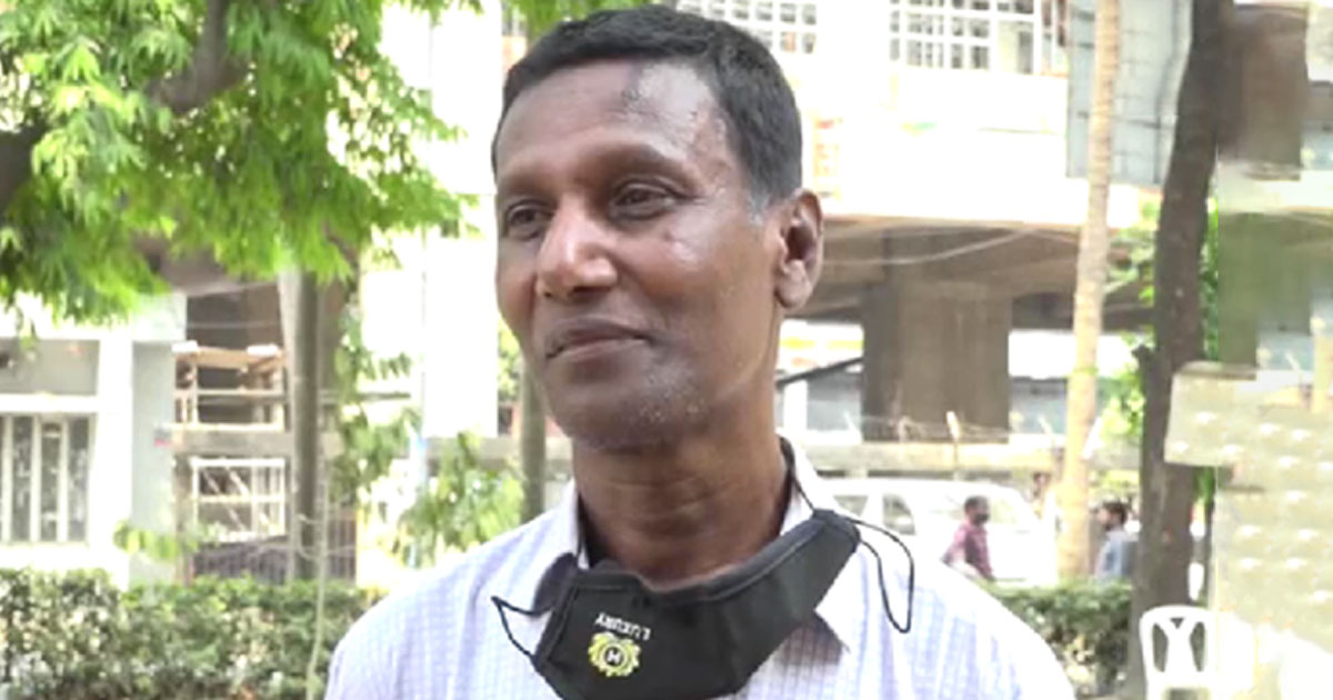 কর্মস্থলে ফিরলেন শিক্ষক হৃদয় মণ্ডল