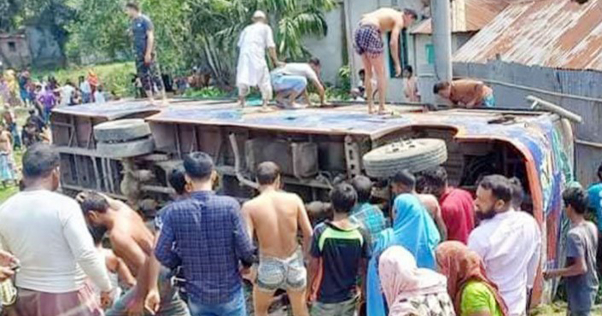 ময়মনসিংহে সড়কে ঝরলো দুই প্রাণ