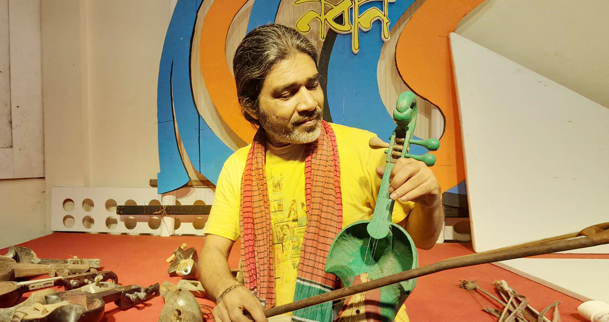 ময়মনসিংহে ৩০০ বছরের পুরোনো সারিন্দা প্রদর্শনী