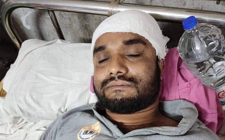 সার্জারি ওয়ার্ডে অসহ্য যন্ত্রণায় কাতরাচ্ছেন সাংবাদিক নোমানী