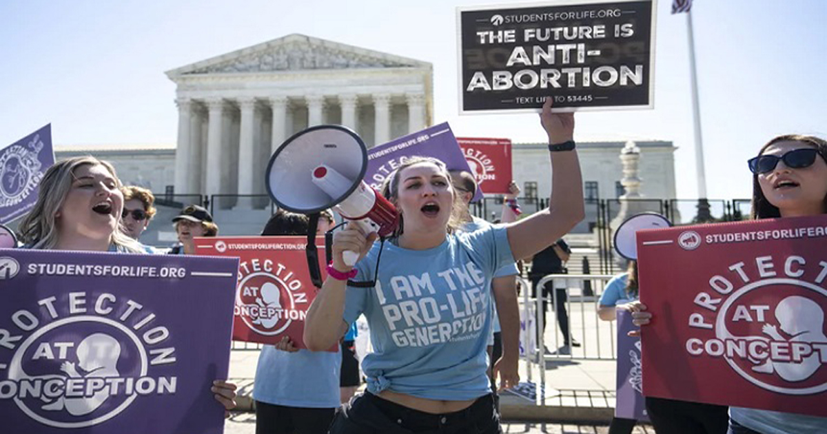 গর্ভপাতের অধিকার হারালো যুক্তরাষ্ট্রের নারীরা