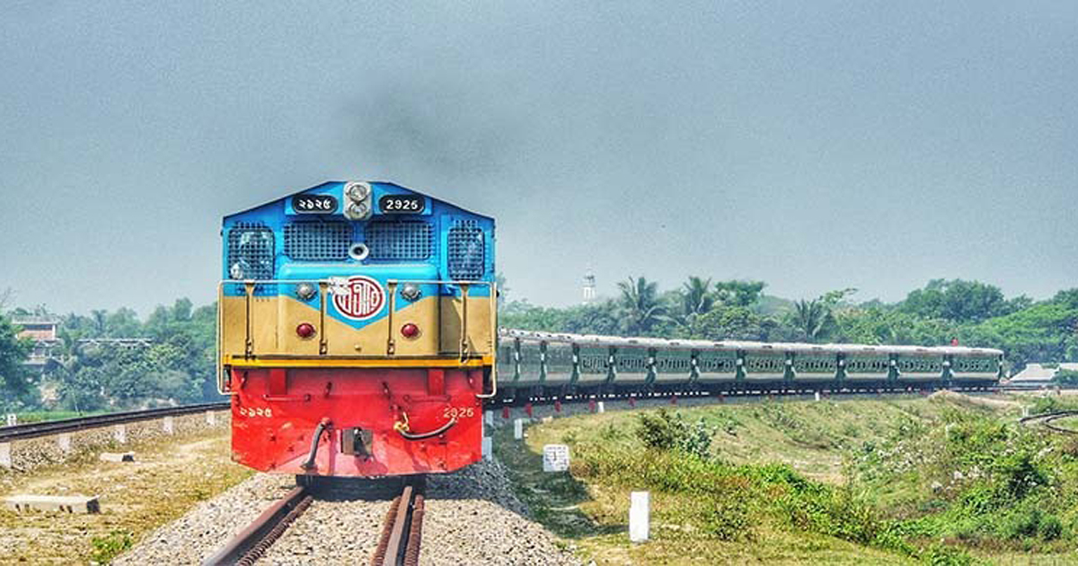 ৭ ঘণ্টা পর সিলেট-ঢাকা-চট্টগ্রাম রুটে ট্রেন চলাচল শুরু