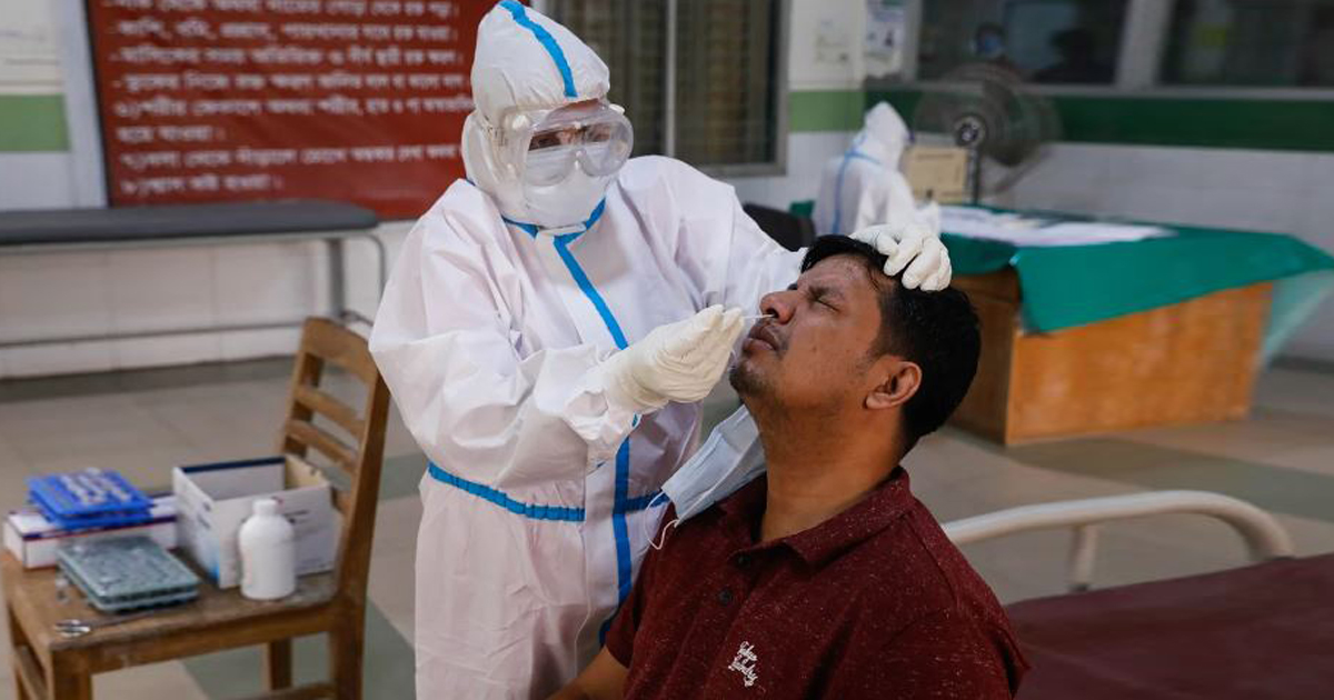 করোনায় ৪ জনের প্রাণহানি, শনাক্ত ৯০০