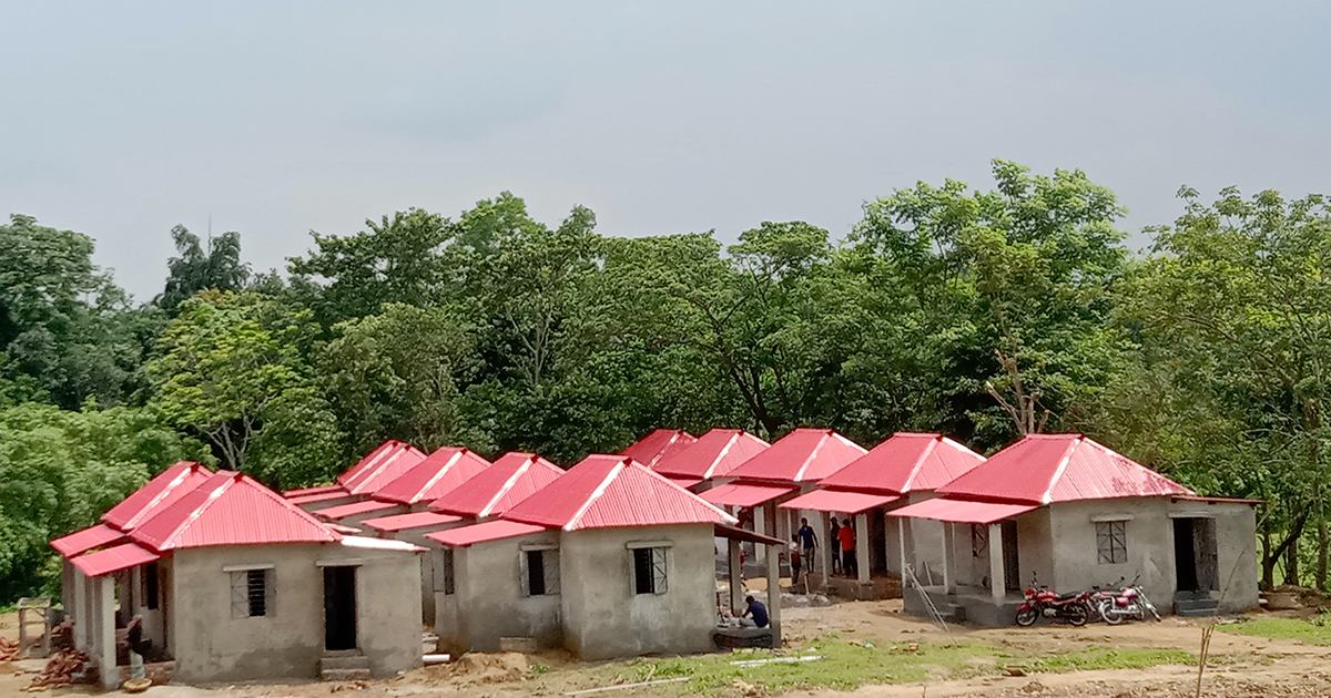 ধোবাউড়ায় ভূমিহীন ও গৃহহীনদের প্রধানমন্ত্রীর ঘর উপহার