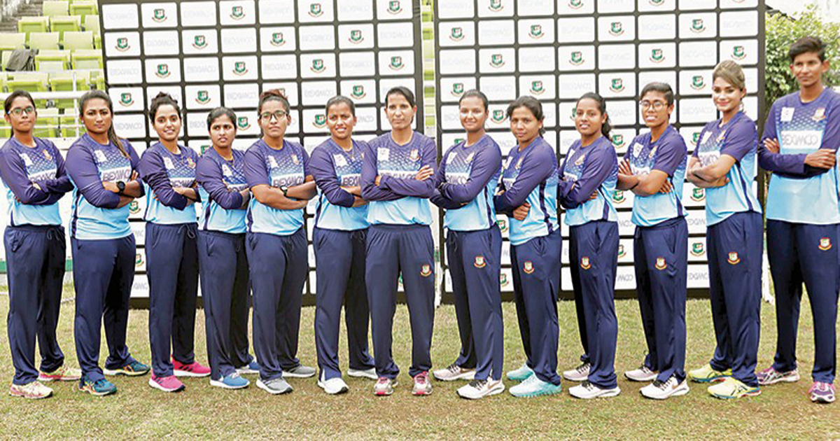 ঘরের মাঠে বিশ্বকাপ: উচ্ছ্বসিত নিগার-রুমানারা