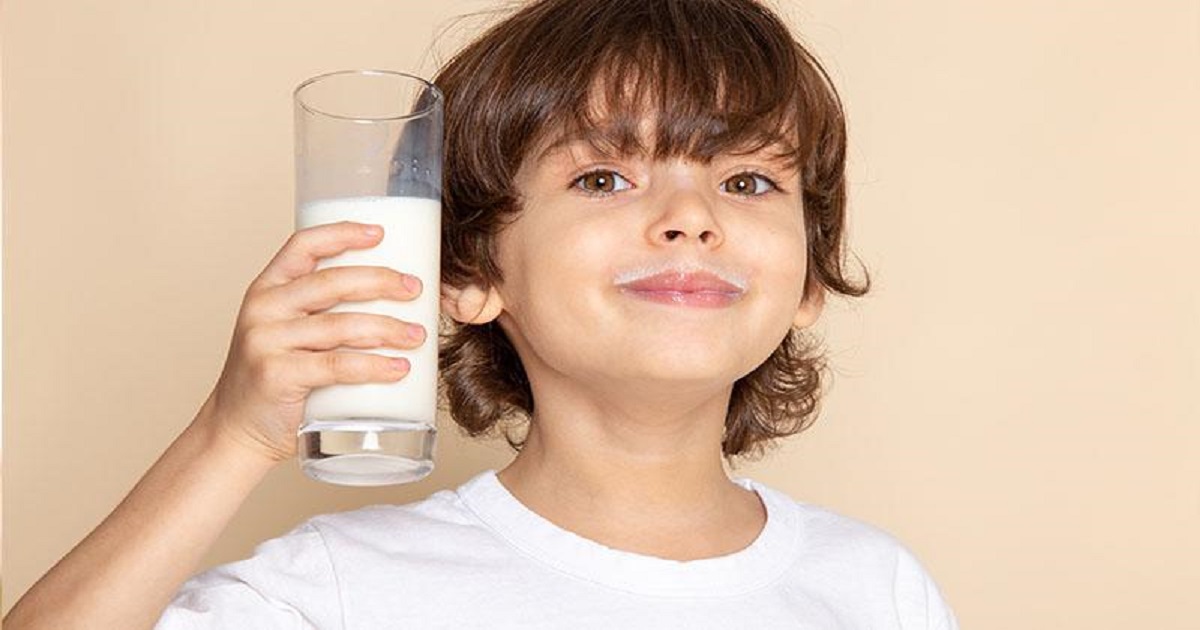 কাঁচা দুধ শরীরের জন্য কতটা ক্ষতিকর