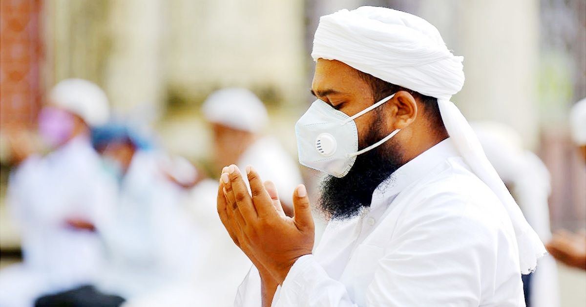 জুমার দিনে যে আমল করলে ১০ বার রহমত নাজিল হয়