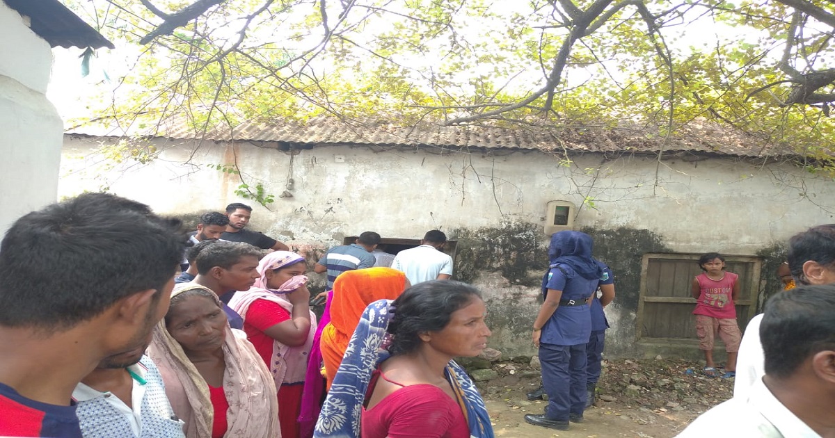 জয়পুরহাটে বৃদ্ধা হত্যা; পুলিশ হেফাজতে ছেলে