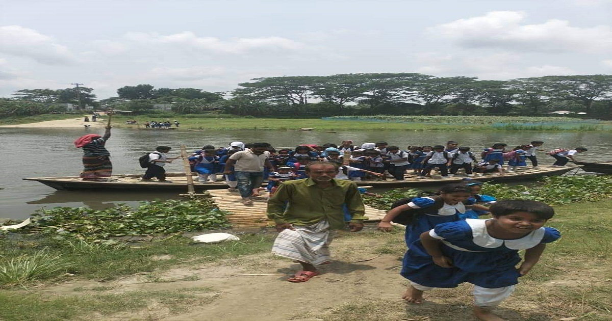 সাভারে একটি সেতুর অভাবে শহরের সুবিধা থেকে বঞ্চিত ১৩ গ্রামের মানুষ