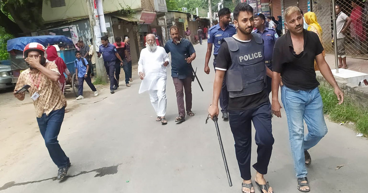 মানিকগঞ্জে পুলিশ-বিএনপি সংঘর্ষ, আটক ৩