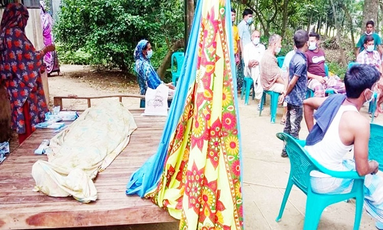 পিছনে বাবার লাশ, সামনে জমি-জমার সালিশে ৫ সন্তান