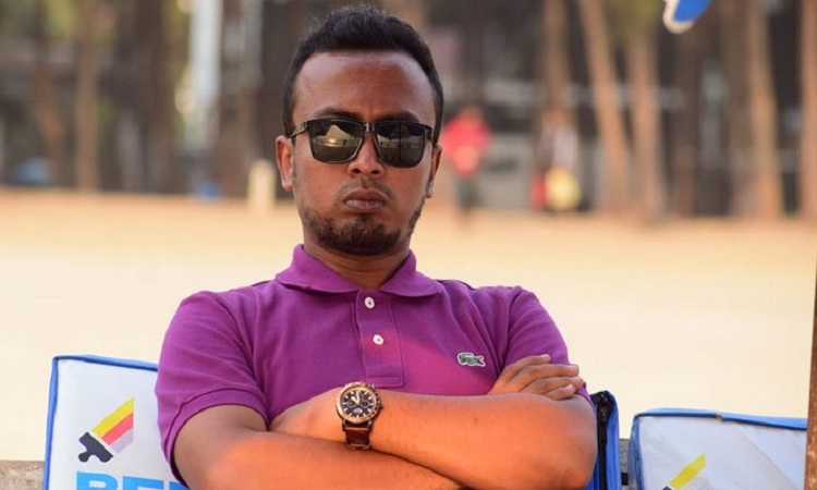 ঝালমুড়িওয়ালাকে পেটালেন ঢাবির ছাত্রলীগ নেতা