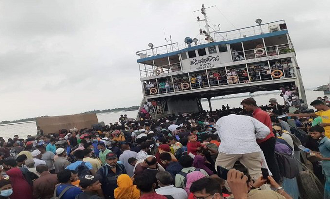 জরিমানা করায় লঞ্চ বন্ধ, একই রূপ ফেরিতে