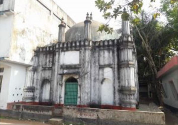 কাগজে কলমে আছে, বাস্তবে নেই!