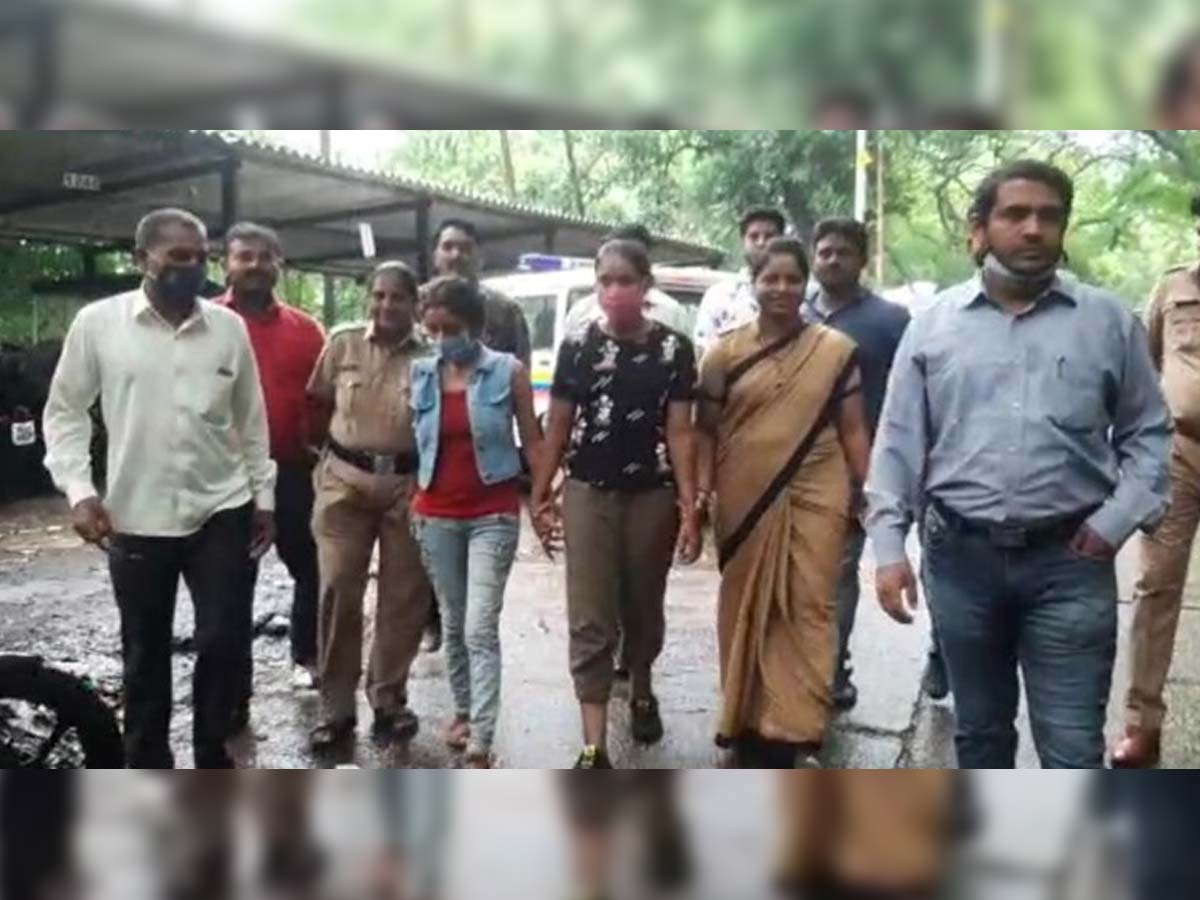 'ক্রাইম প্যাট্রোল'-এর দুই অভিনেত্রী চুরির অভিযোগে গ্রেফতার