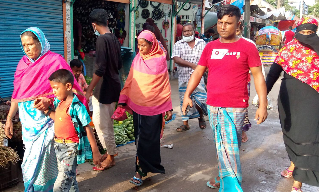 মানুষের উদাসীনতায় বাড়ছে করোনা সংক্রমণ