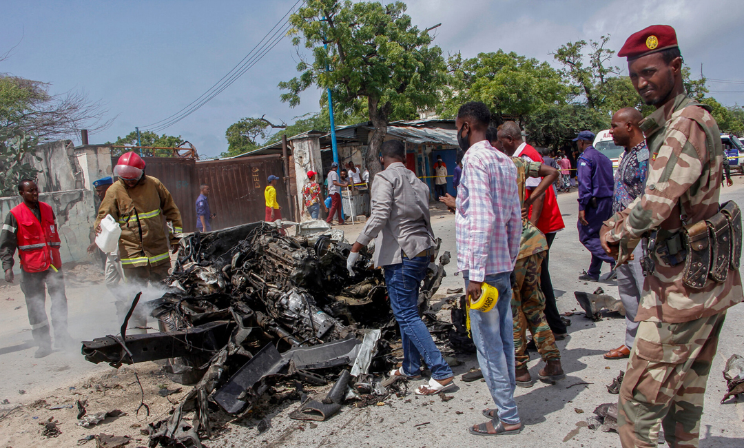 মোগাদিসুতে আত্মঘাতী হামলায় নিহত আট
