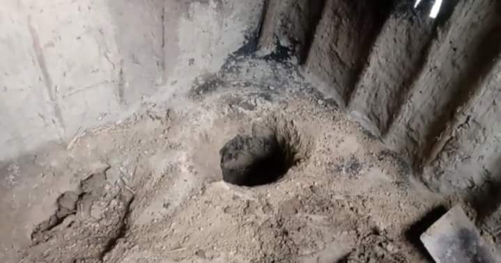 নিখোঁজের তিন দিন পর প্রতিবেশীর রান্নাঘরে মিলল শিশুর লাশ