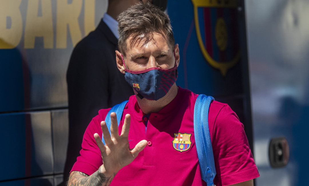 ঐতিহাসিক চুক্তির অপেক্ষায় মেসি-বার্সেলোনা