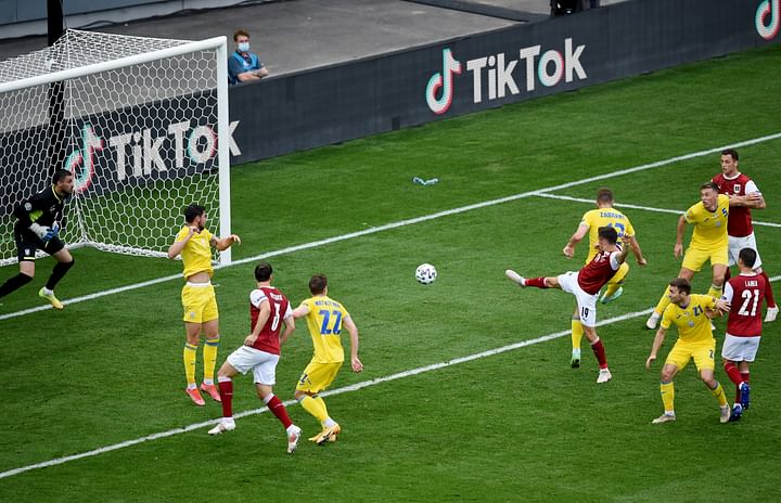 শেভচেঙ্কোদের হারিয়ে প্রথমবার নকআউটে অস্ট্রিয়া